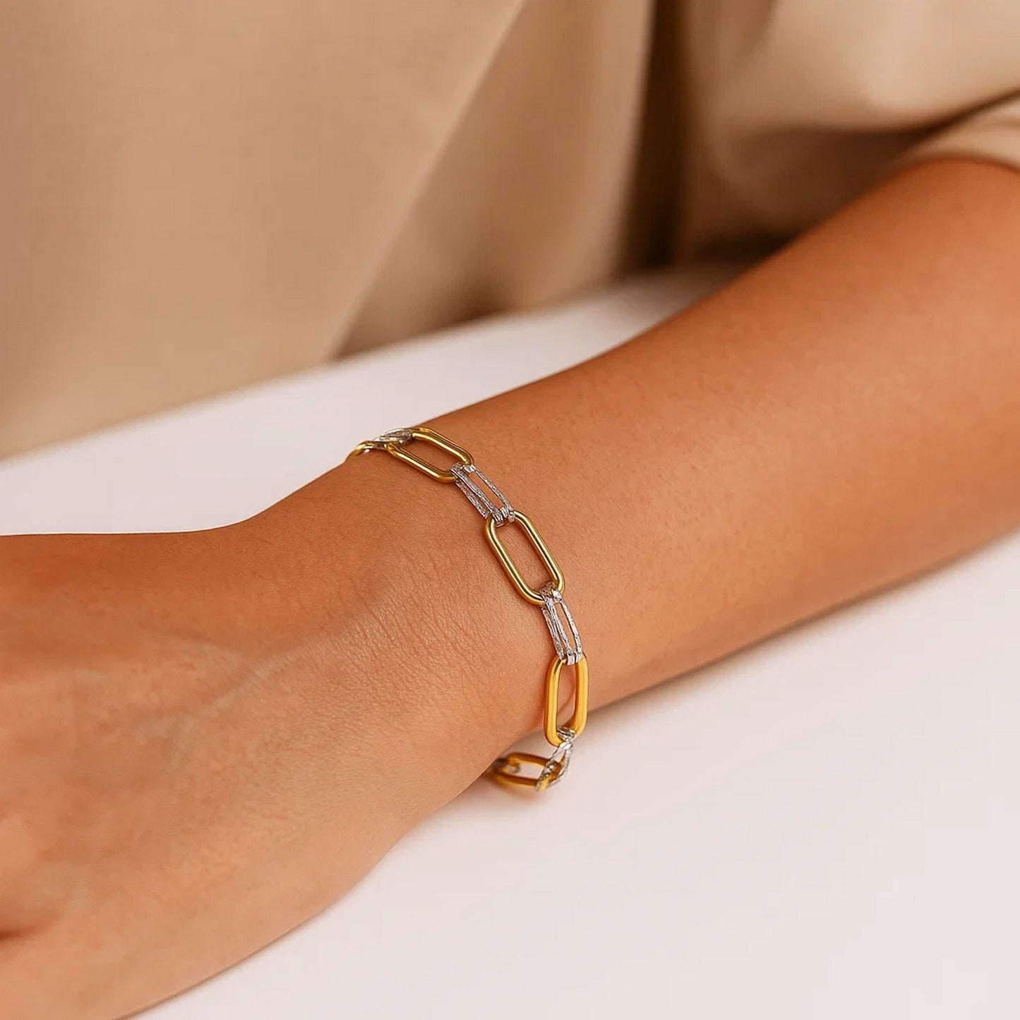 14K Two Tone Gold Diamante Paperclip Bracelet (6.20 mm)